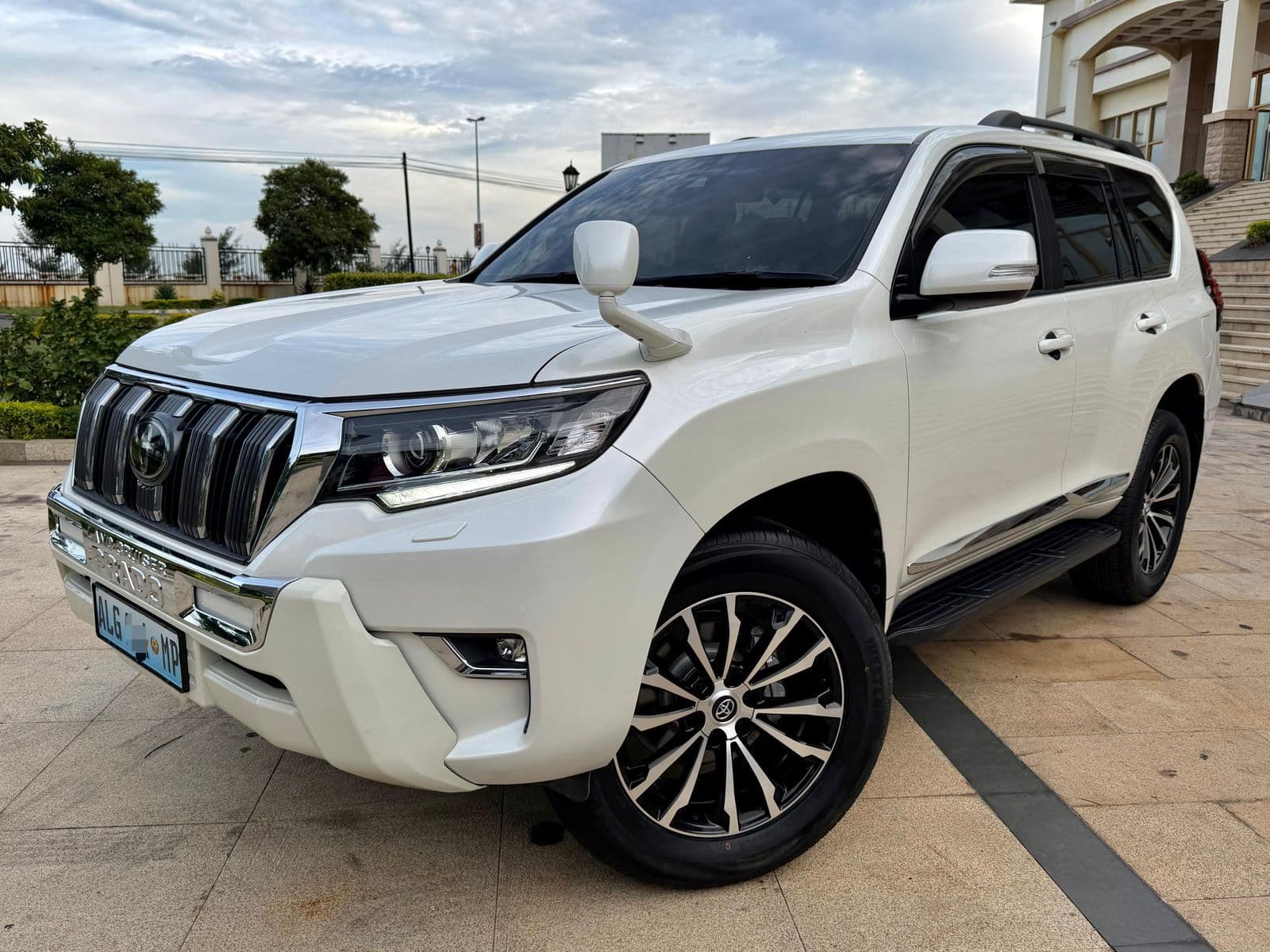Toyota Land Cruiser Prado 2019